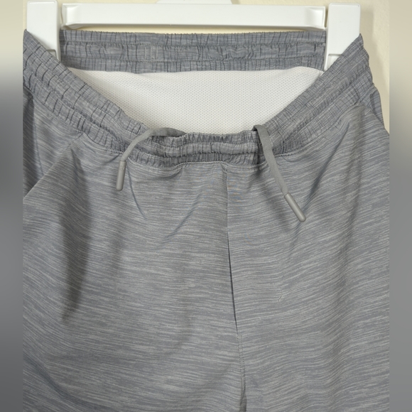 Lululemon Pace Breaker Short 9"  Lined LM7AB0S Slate Size Medium Gray Stretch - Picture 2 of 8